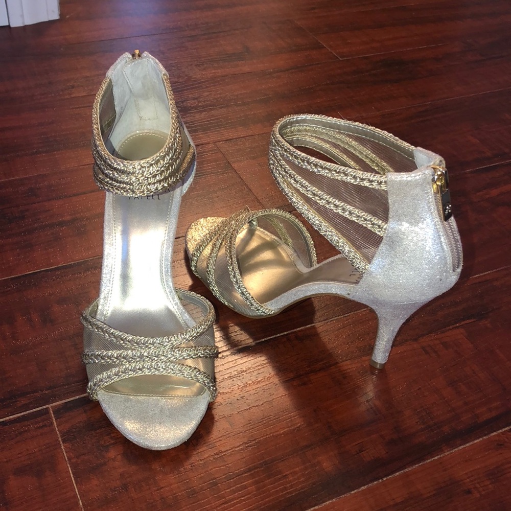 Adrianna Papell Gold Metallic Evening Shoes